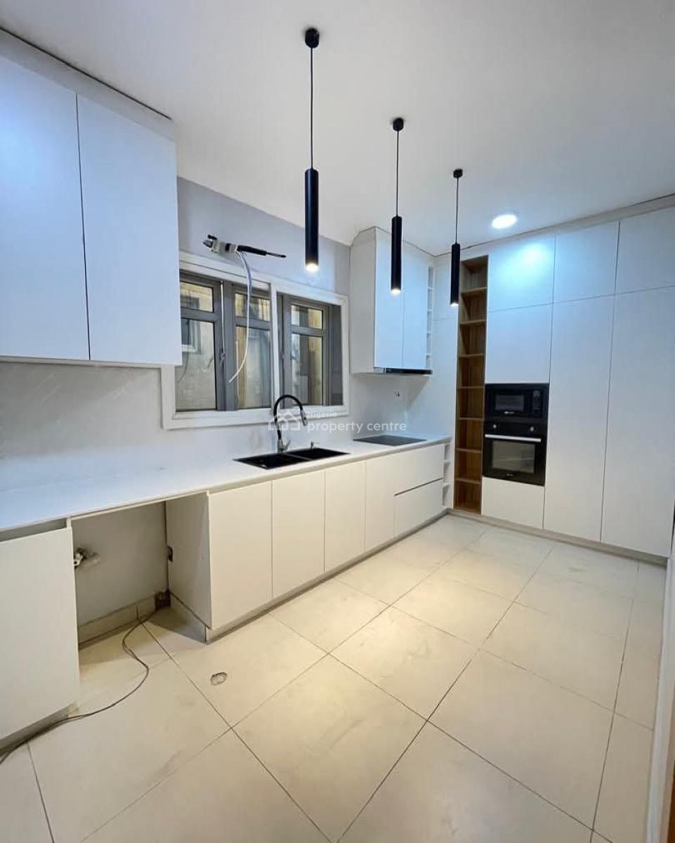 Well Maintained 3--bedroom Apartment, Ikate Elegushi, Lekki, Lagos, Flat / Apartment for Sale