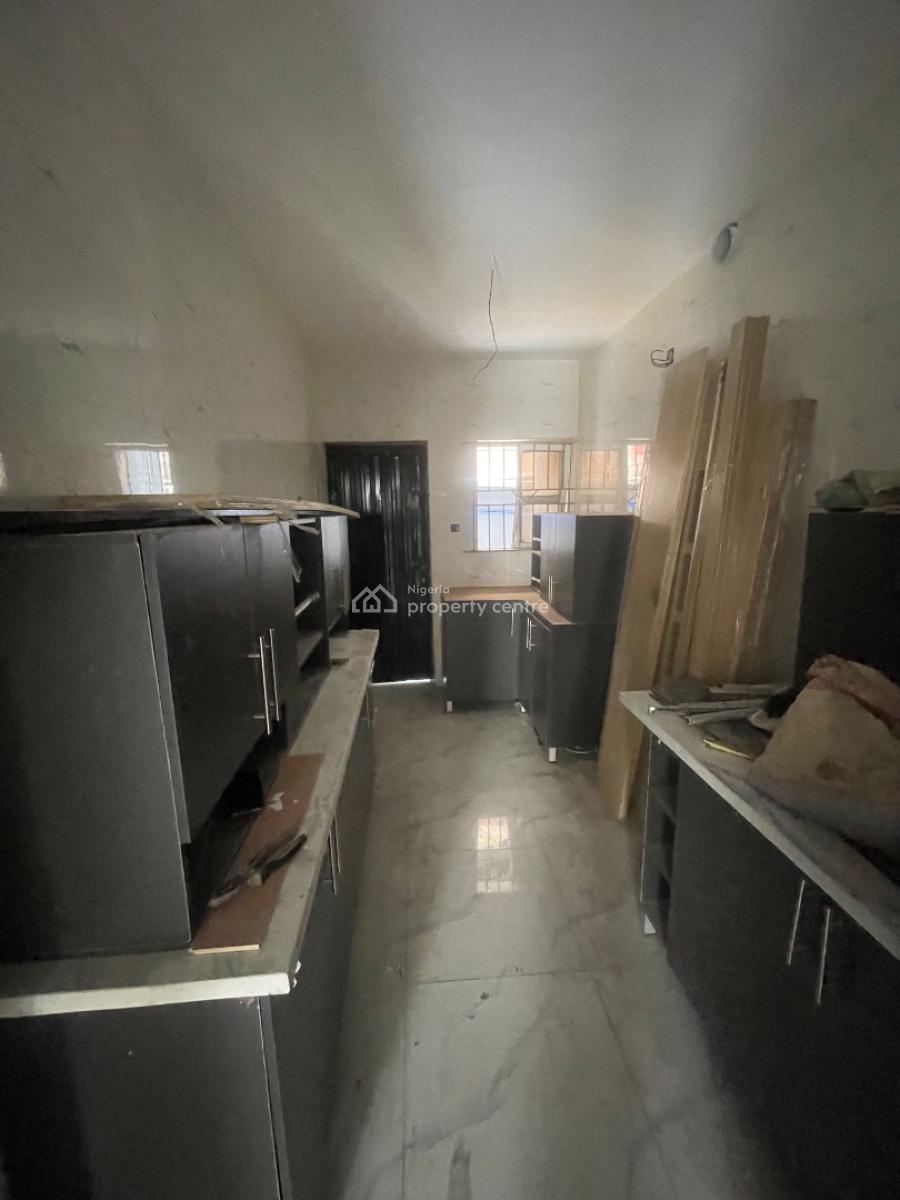 Luxury 3 Bedroom Apartment, Secured Estate, Gra Phase 1, Magodo, Lagos, Flat / Apartment for Rent