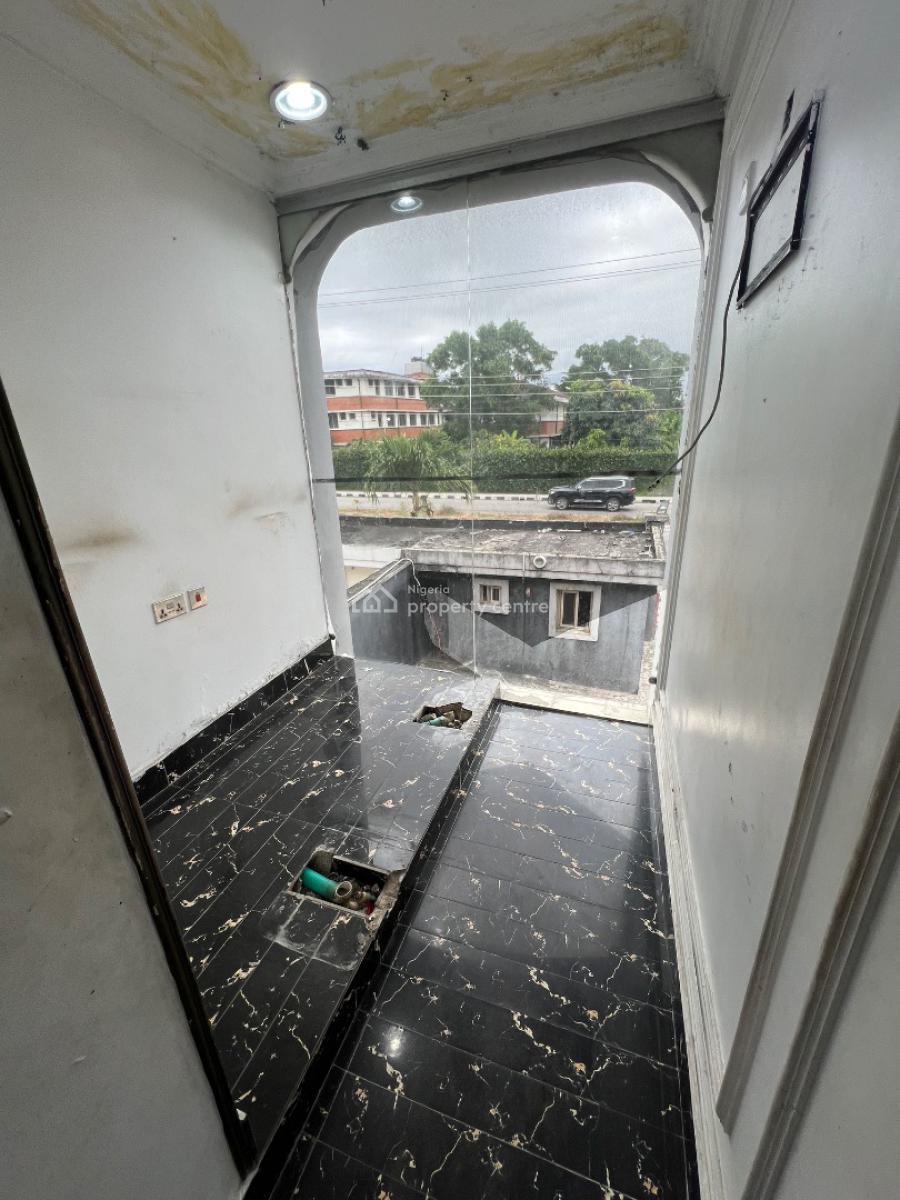 Commercial Space on a Busy Road. Perfect for Any Business., Lekki Phase 1, Lekki, Lagos, Commercial Property for Rent
