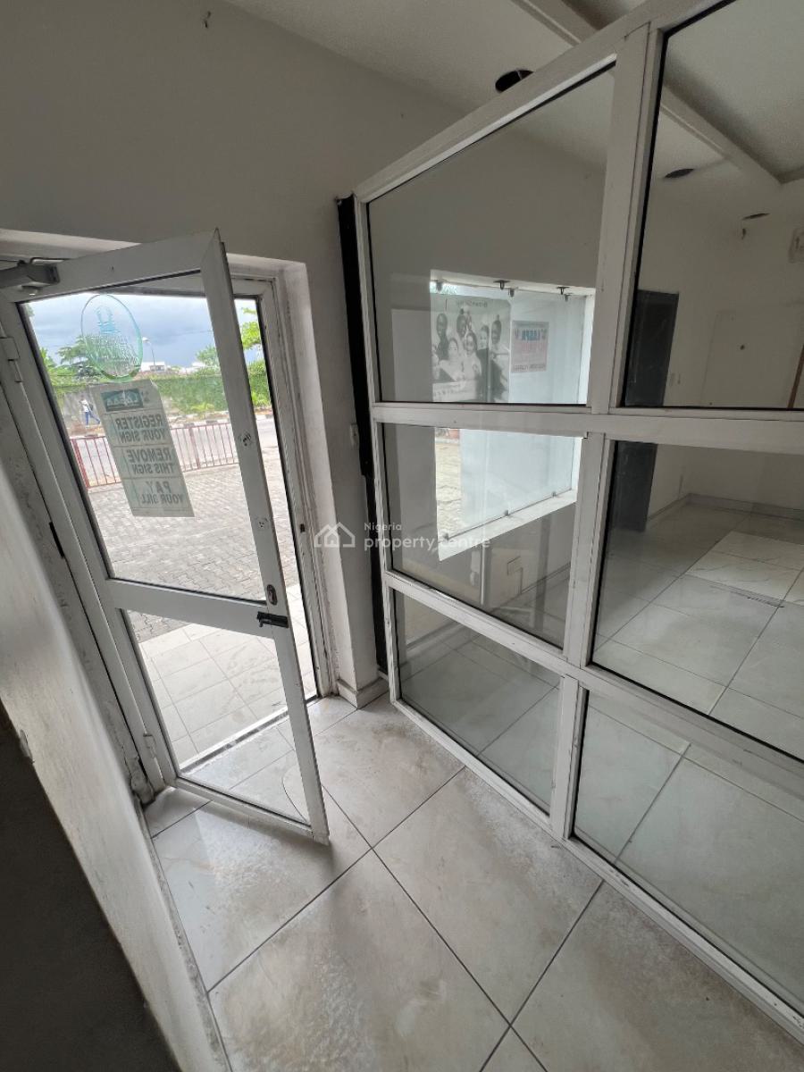 Commercial Space on a Busy Road. Perfect for Any Business., Lekki Phase 1, Lekki, Lagos, Commercial Property for Rent