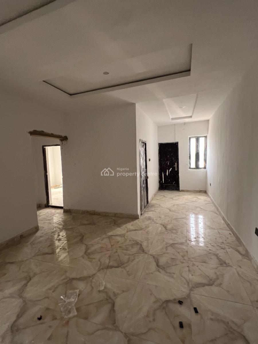 Massive 2 Bedroom Flat Upstairs, Abijo Gra, Abijo, Lekki, Lagos, Flat / Apartment for Rent