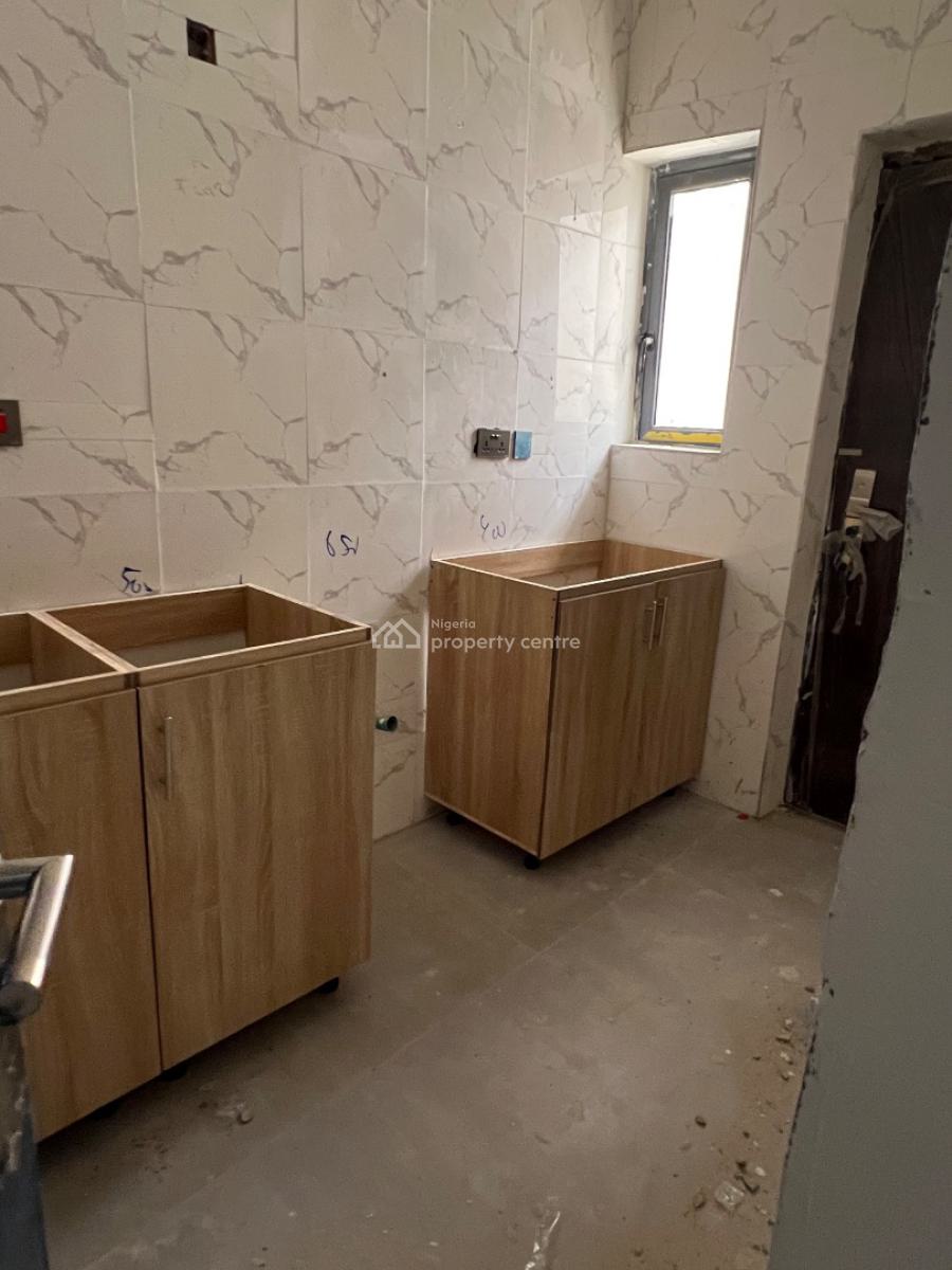 Massive 2 Bedroom Flat Upstairs, Abijo Gra, Abijo, Lekki, Lagos, Flat / Apartment for Rent