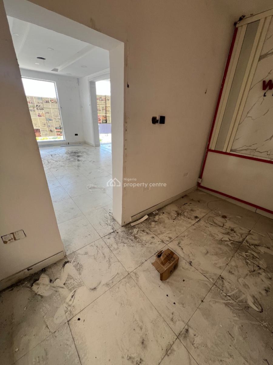 Super-clean and Luxurious Commercial Space Located on a Busy Road, Lekki Phase 1, Lekki, Lagos, Commercial Property for Rent