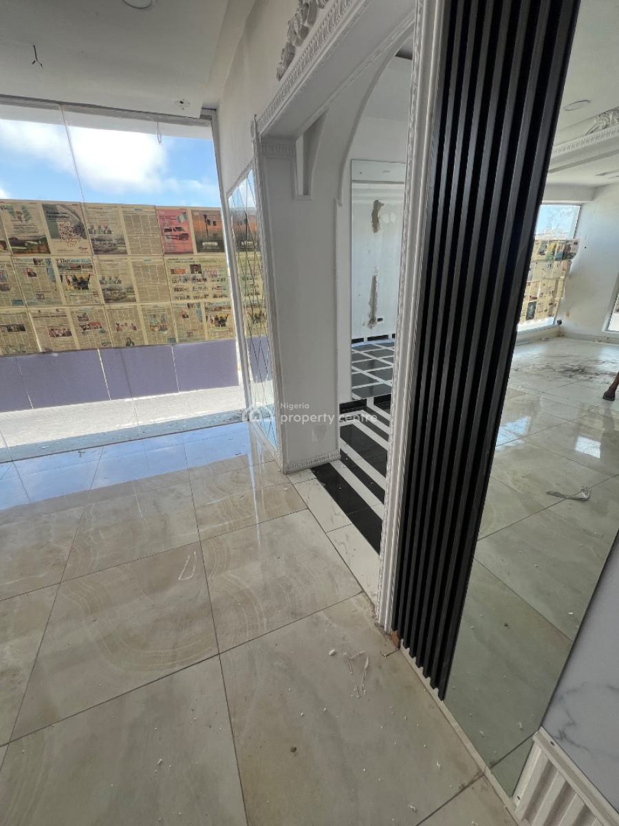 Super-clean and Luxurious Commercial Space Located on a Busy Road, Lekki Phase 1, Lekki, Lagos, Commercial Property for Rent