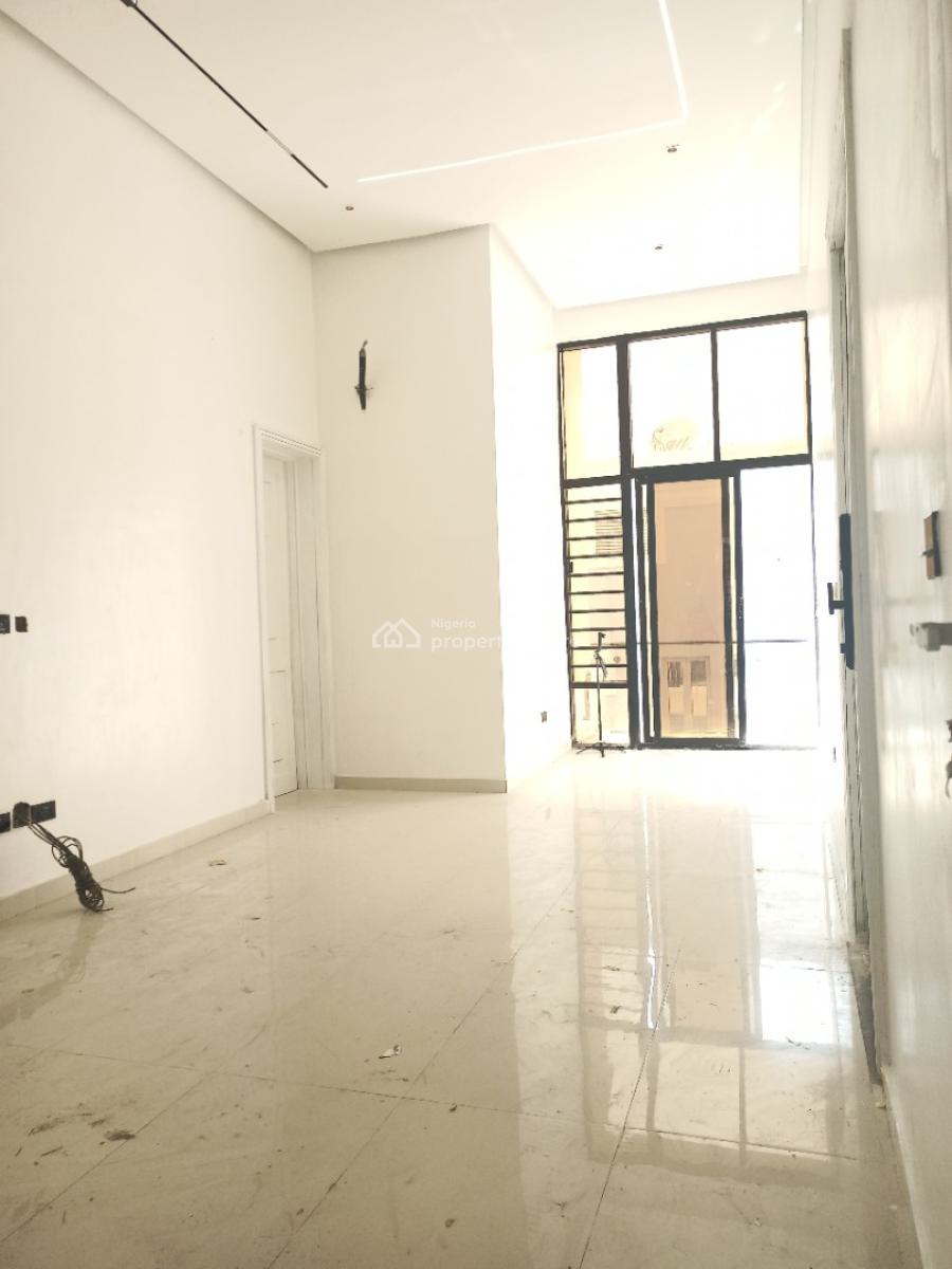 3bedroom Apartment with Pool,gym, Serene and Neat Environment,lekki Phase 1, Lekki Phase 1, Lekki, Lagos, Block of Flats for Sale