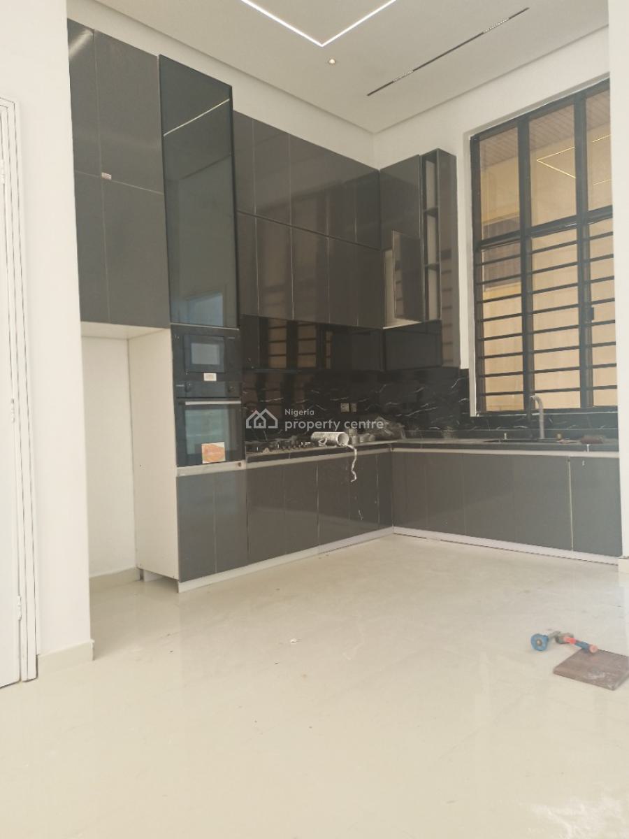 3bedroom Apartment with Pool,gym, Serene and Neat Environment,lekki Phase 1, Lekki Phase 1, Lekki, Lagos, Block of Flats for Sale