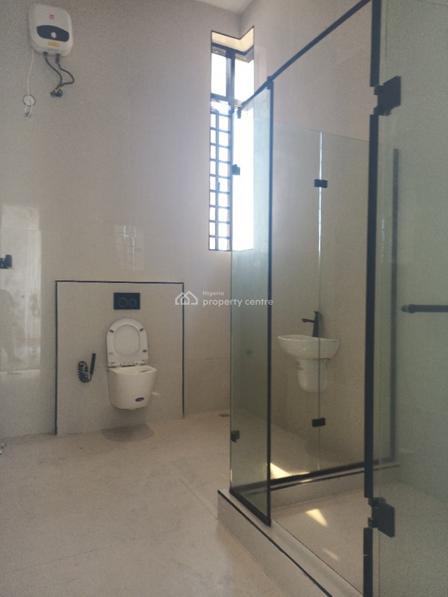 3bedroom Apartment with Pool,gym, Serene and Neat Environment,lekki Phase 1, Lekki Phase 1, Lekki, Lagos, Block of Flats for Sale