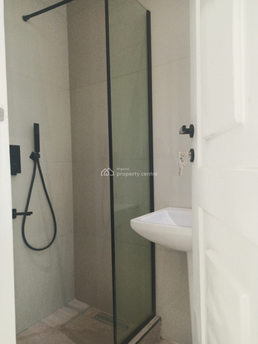 3bedroom Apartment with Pool,gym, Serene and Neat Environment,lekki Phase 1, Lekki Phase 1, Lekki, Lagos, Block of Flats for Sale