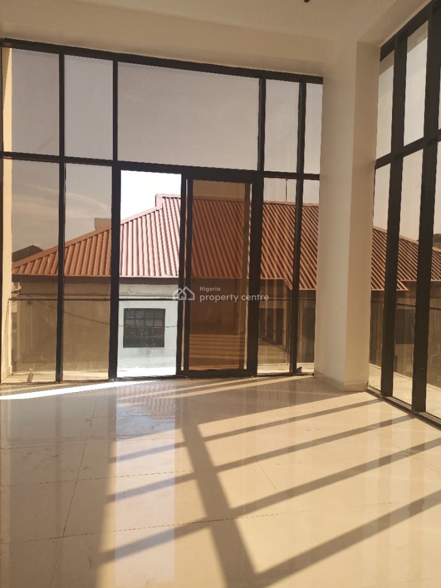 3bedroom Apartment with Pool,gym, Serene and Neat Environment,lekki Phase 1, Lekki Phase 1, Lekki, Lagos, Block of Flats for Sale