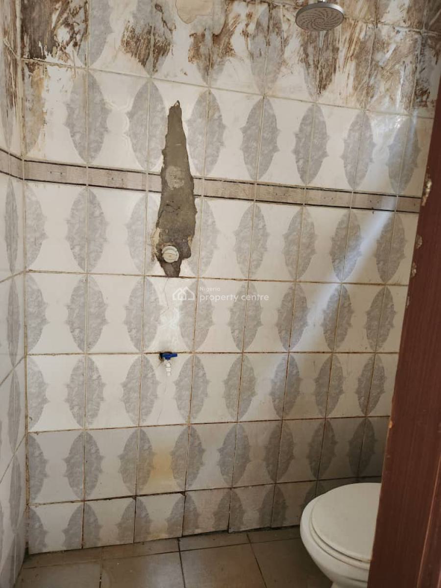 Boys Quarter at Royal View Estate Ikota, Lekki, Lagos, Self Contain (single Rooms) for Rent
