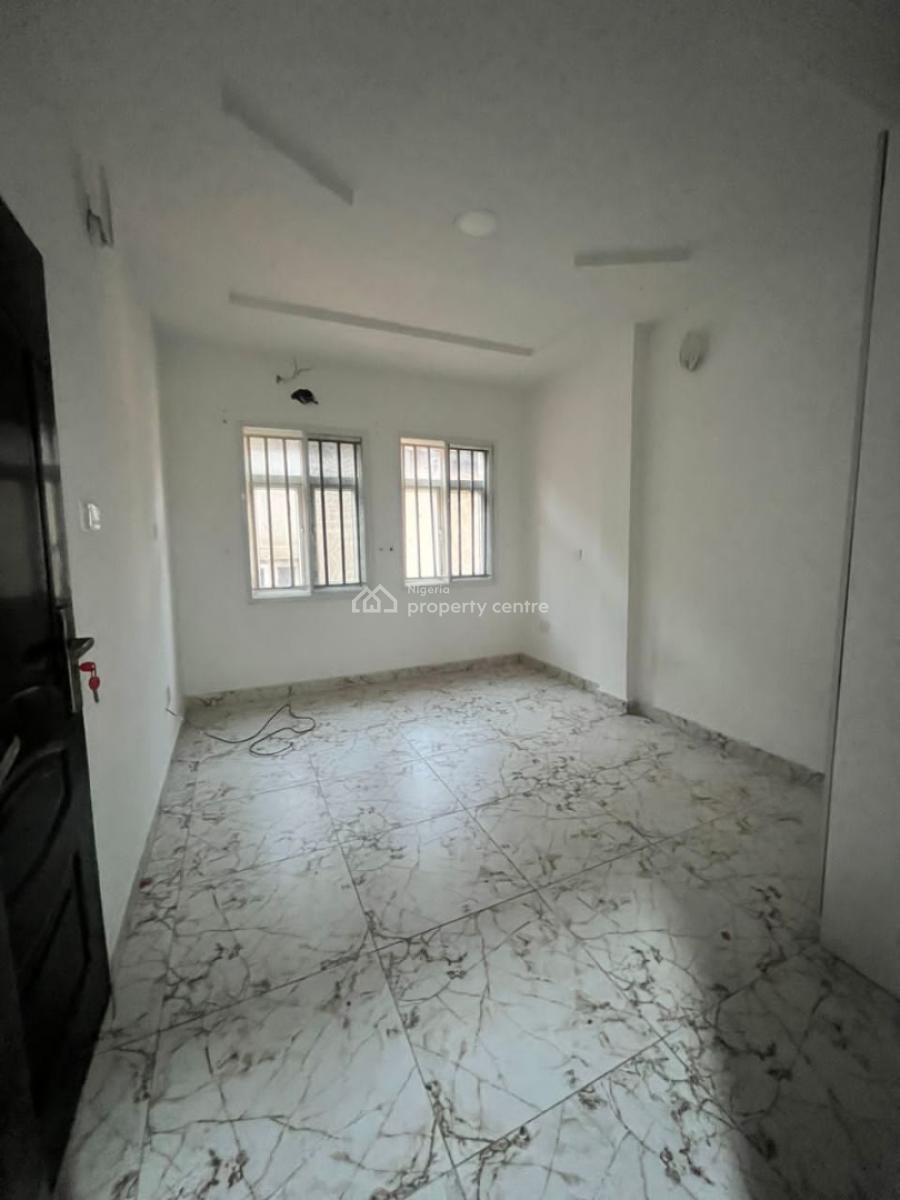 Standard Bedroom in a 3 Bedroom Shared Apartment, Near Shoprite Shopping Hub, Osapa, Lekki, Lagos, Self Contain (single Rooms) for Rent