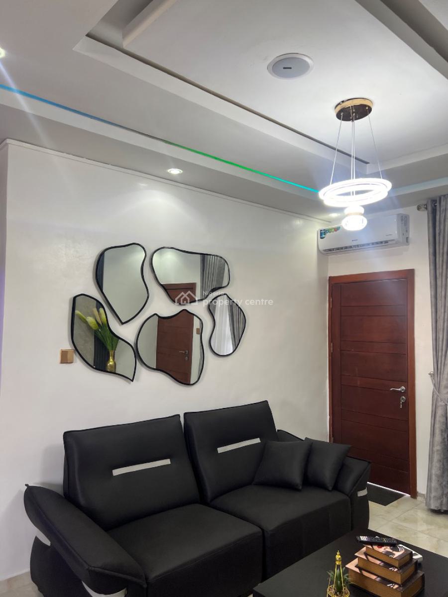 Luxe 2 Bedrooms Apartment with Football Pitch, Ado, Ajah, Lagos, Flat / Apartment Short Let