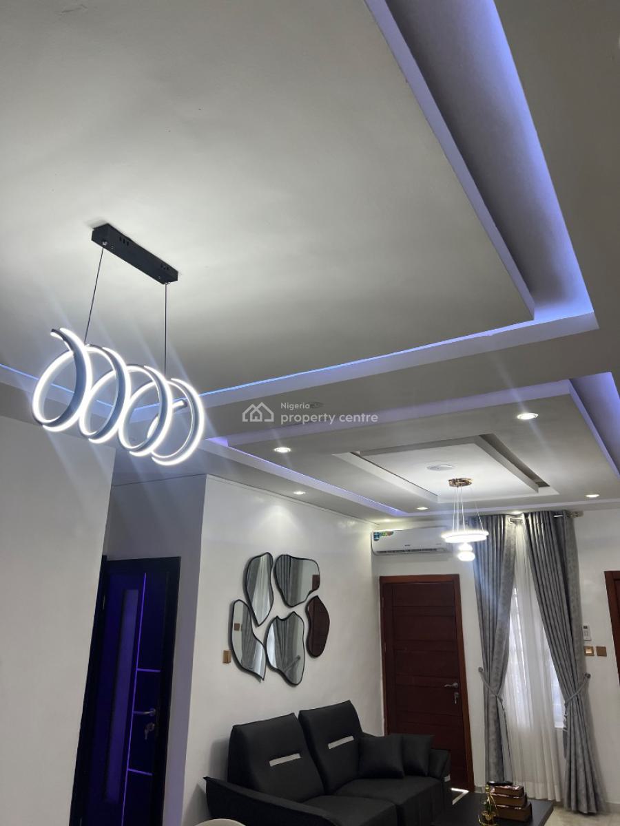 Luxe 2 Bedrooms Apartment with Football Pitch, Ado, Ajah, Lagos, Flat / Apartment Short Let