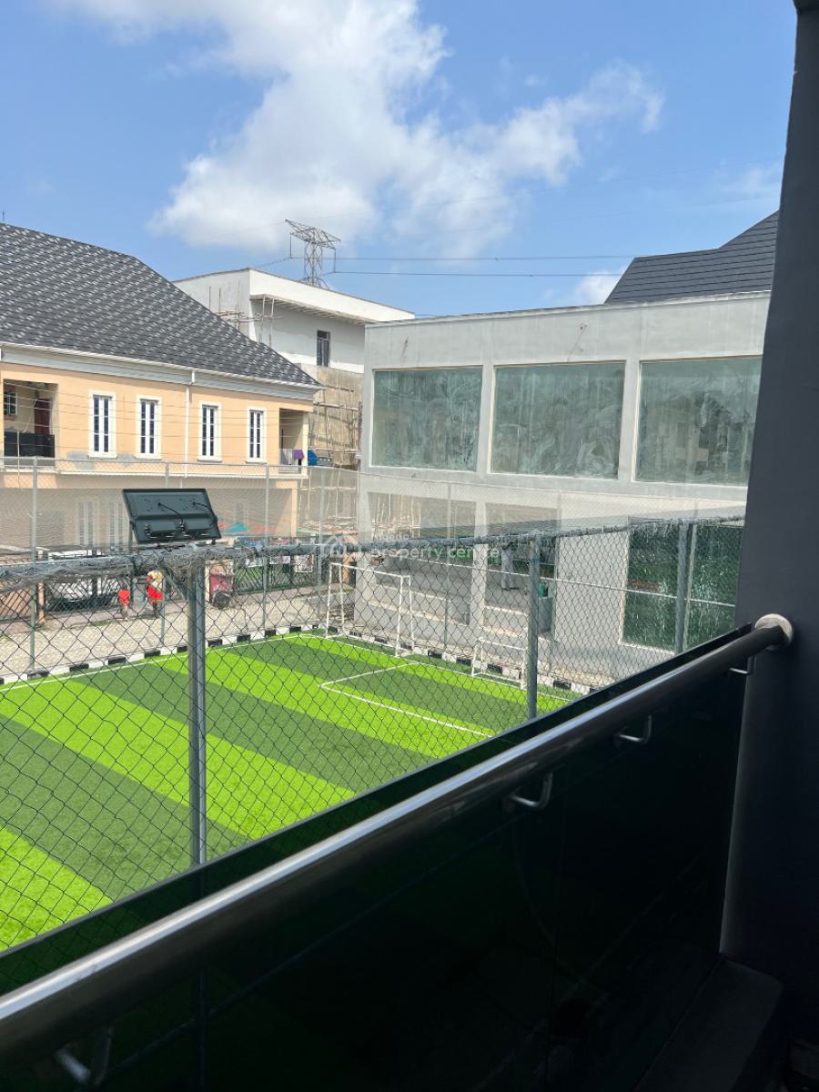 Luxe 2 Bedrooms Apartment with Football Pitch, Ado, Ajah, Lagos, Flat / Apartment Short Let