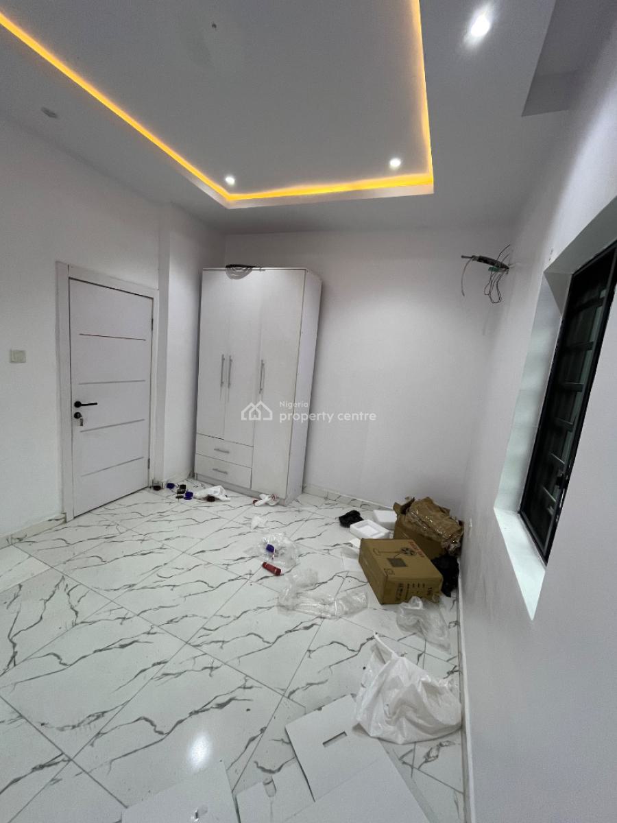 Luxury 2bedroom Flat with an Excellent Rooftop for Parties, Abraham Adesanya, Ajah, Lagos, Flat / Apartment for Rent