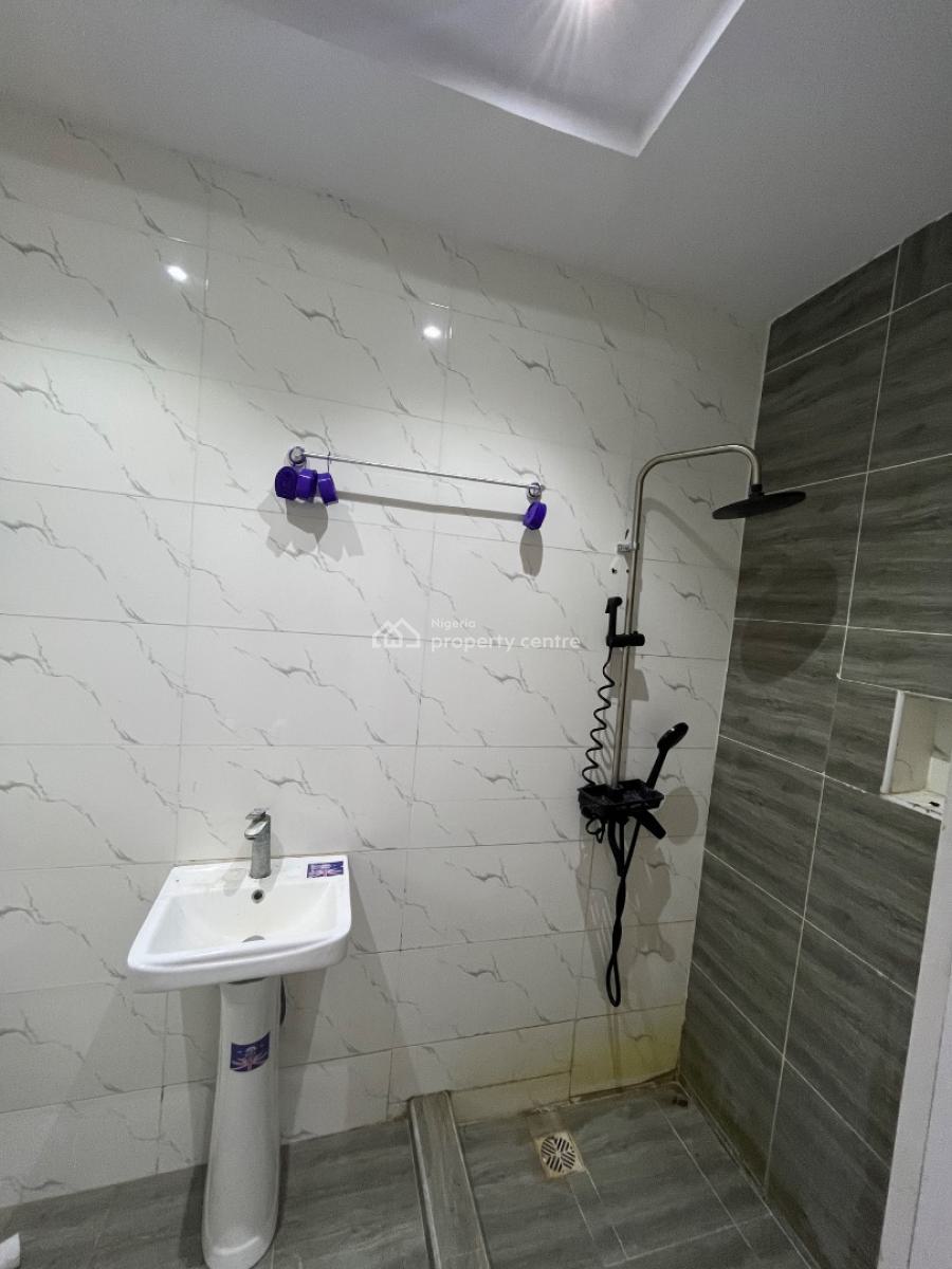 Luxury 2bedroom Flat with an Excellent Rooftop for Parties, Abraham Adesanya, Ajah, Lagos, Flat / Apartment for Rent