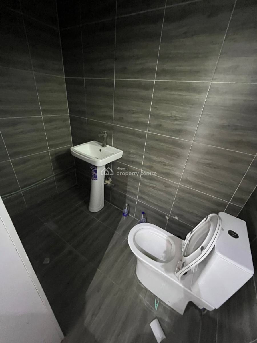Luxury 2bedroom Flat with an Excellent Rooftop for Parties, Abraham Adesanya, Ajah, Lagos, Flat / Apartment for Rent
