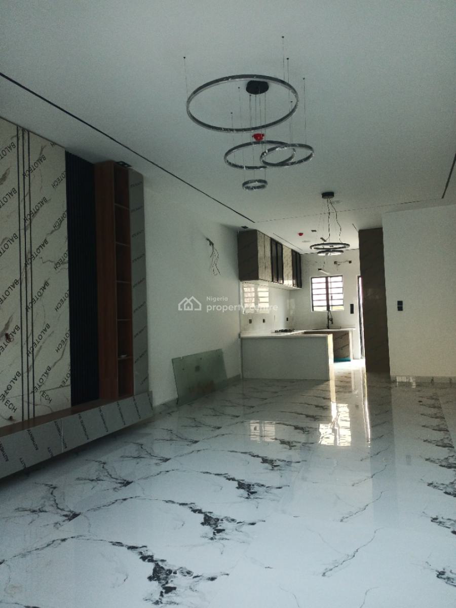 4bedroom Terrace Duplex with Bq, Spacious Rooms, in a Secure Estate, Lekki Phase 1, Lekki, Lagos, Terraced Duplex for Sale