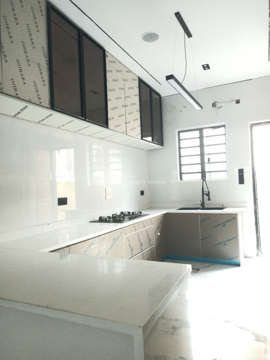 4bedroom Terrace Duplex with Bq, Spacious Rooms, in a Secure Estate, Lekki Phase 1, Lekki, Lagos, Terraced Duplex for Sale