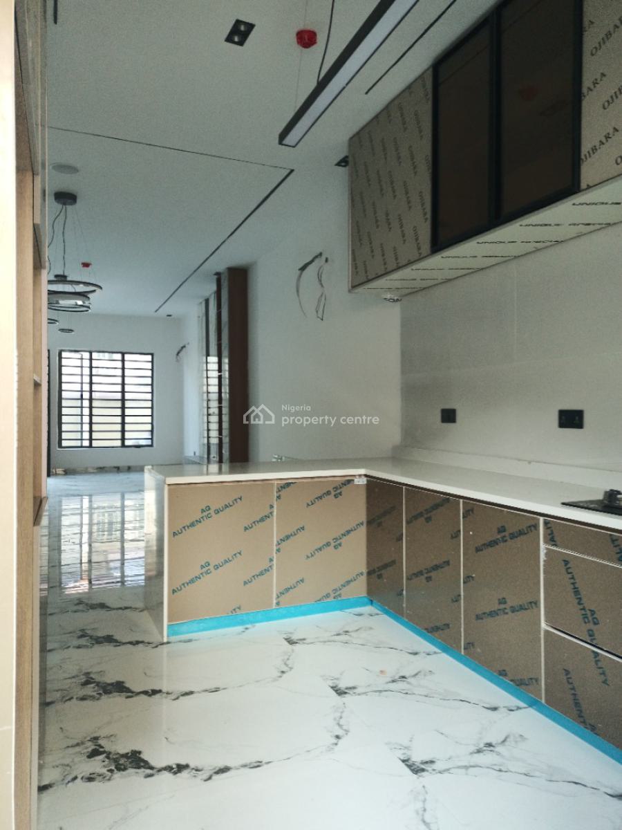 4bedroom Terrace Duplex with Bq, Spacious Rooms, in a Secure Estate, Lekki Phase 1, Lekki, Lagos, Terraced Duplex for Sale