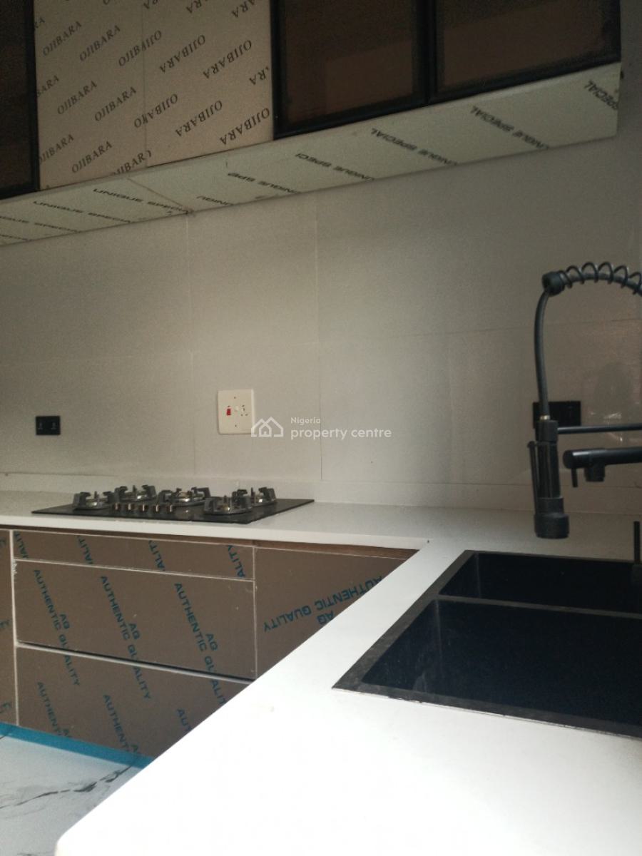 4bedroom Terrace Duplex with Bq, Spacious Rooms, in a Secure Estate, Lekki Phase 1, Lekki, Lagos, Terraced Duplex for Sale