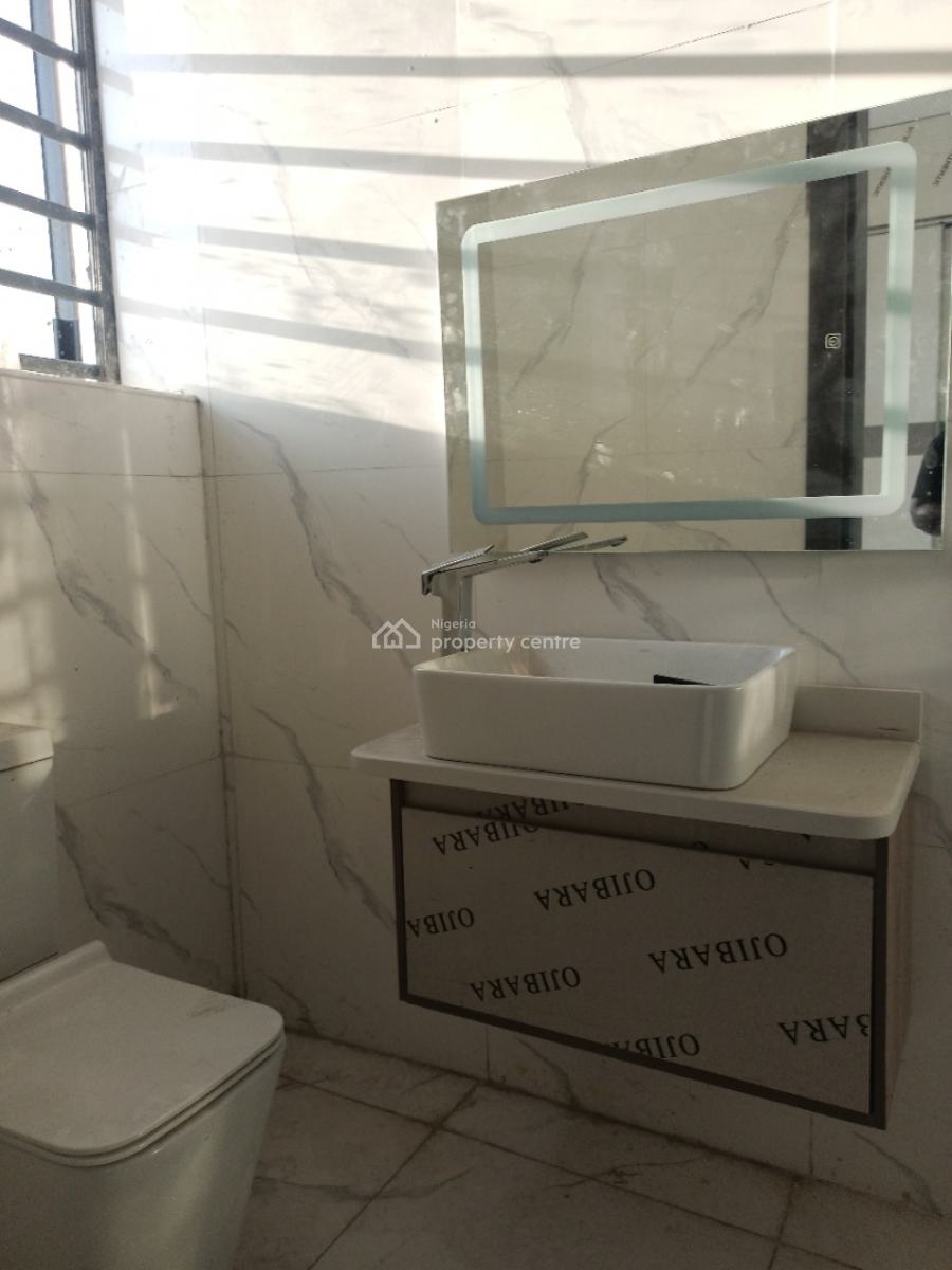 4bedroom Terrace Duplex with Bq, Spacious Rooms, in a Secure Estate, Lekki Phase 1, Lekki, Lagos, Terraced Duplex for Sale