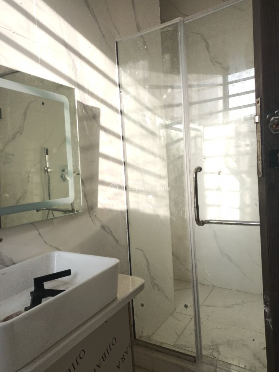 4bedroom Terrace Duplex with Bq, Spacious Rooms, in a Secure Estate, Lekki Phase 1, Lekki, Lagos, Terraced Duplex for Sale