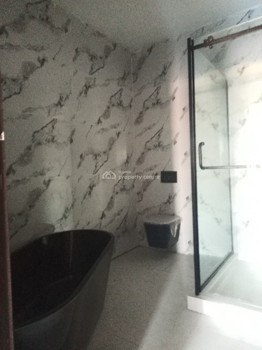 4bedroom Terrace Duplex with Bq, Spacious Rooms, in a Secure Estate, Lekki Phase 1, Lekki, Lagos, Terraced Duplex for Sale