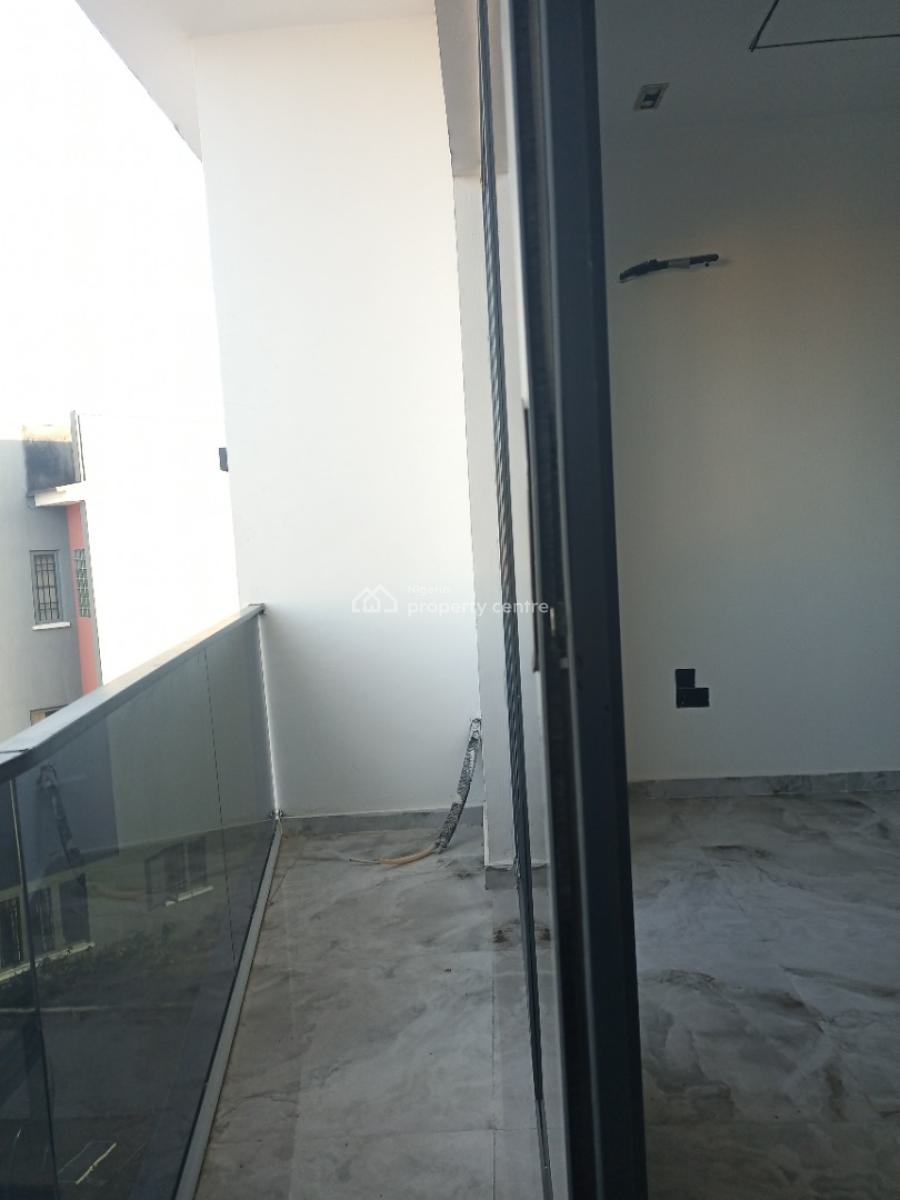 4bedroom Terrace Duplex with Bq, Spacious Rooms, in a Secure Estate, Lekki Phase 1, Lekki, Lagos, Terraced Duplex for Sale