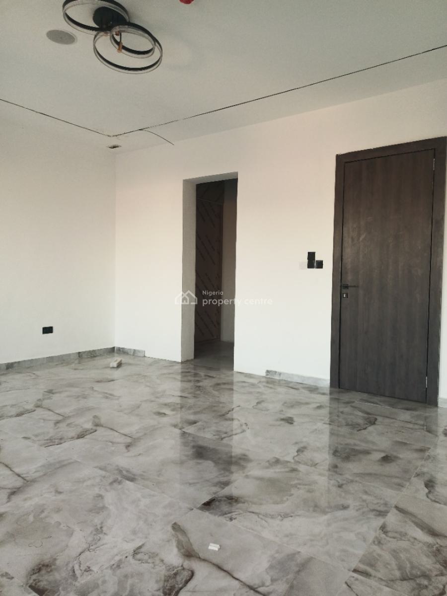 4bedroom Terrace Duplex with Bq, Spacious Rooms, in a Secure Estate, Lekki Phase 1, Lekki, Lagos, Terraced Duplex for Sale
