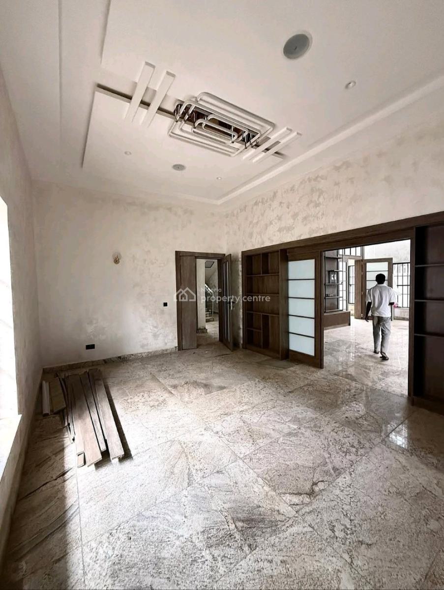 Newly Built 6-bedroom Detached Duplex in Gaduwa!    Located in a, Gaduwa, Abuja, House for Sale
