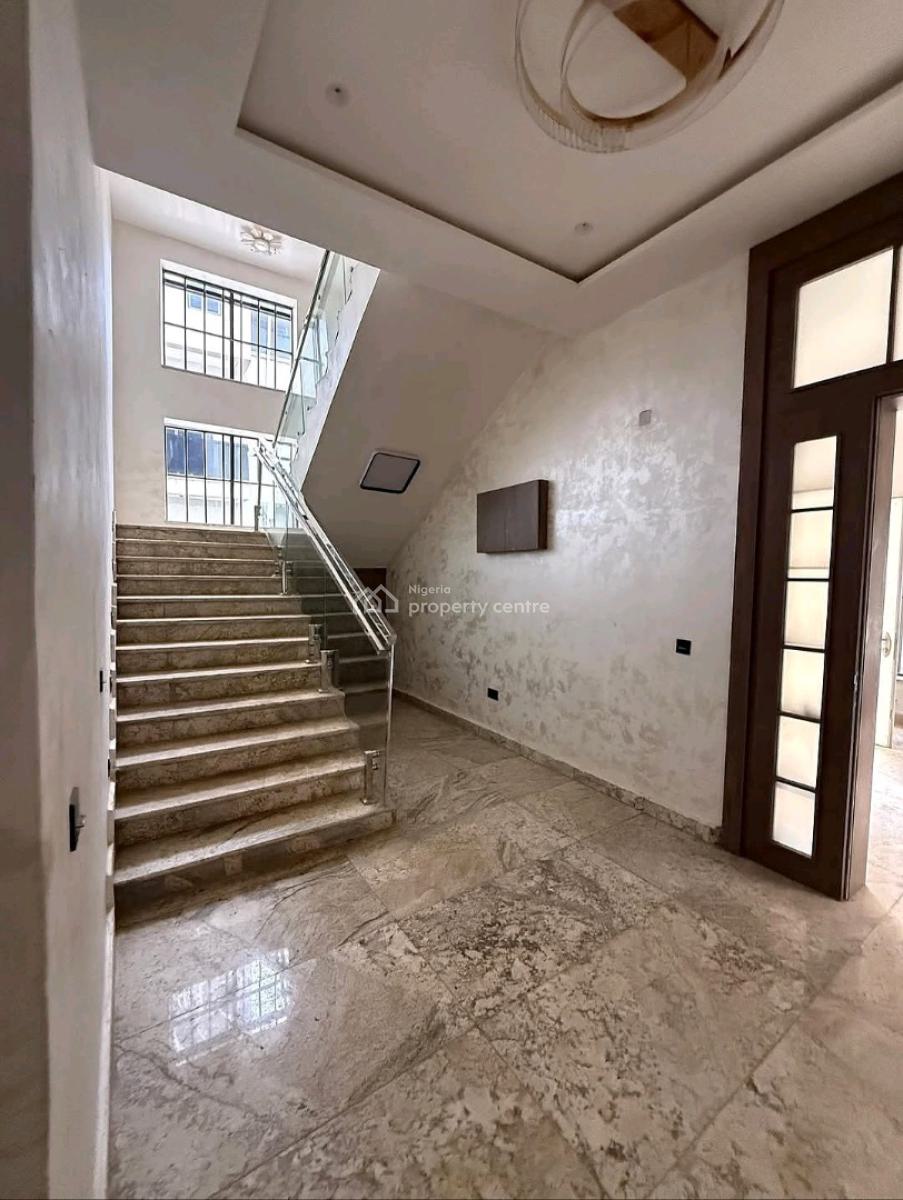 Newly Built 6-bedroom Detached Duplex in Gaduwa!    Located in a, Gaduwa, Abuja, House for Sale