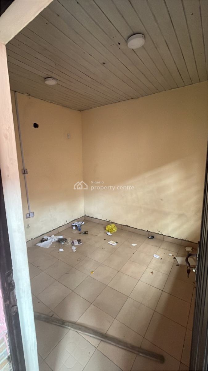 Bq Self Contain, Off Duro Simi Etti Drive, Lekki Phase 1, Lekki, Lagos, Self Contain (single Rooms) for Rent