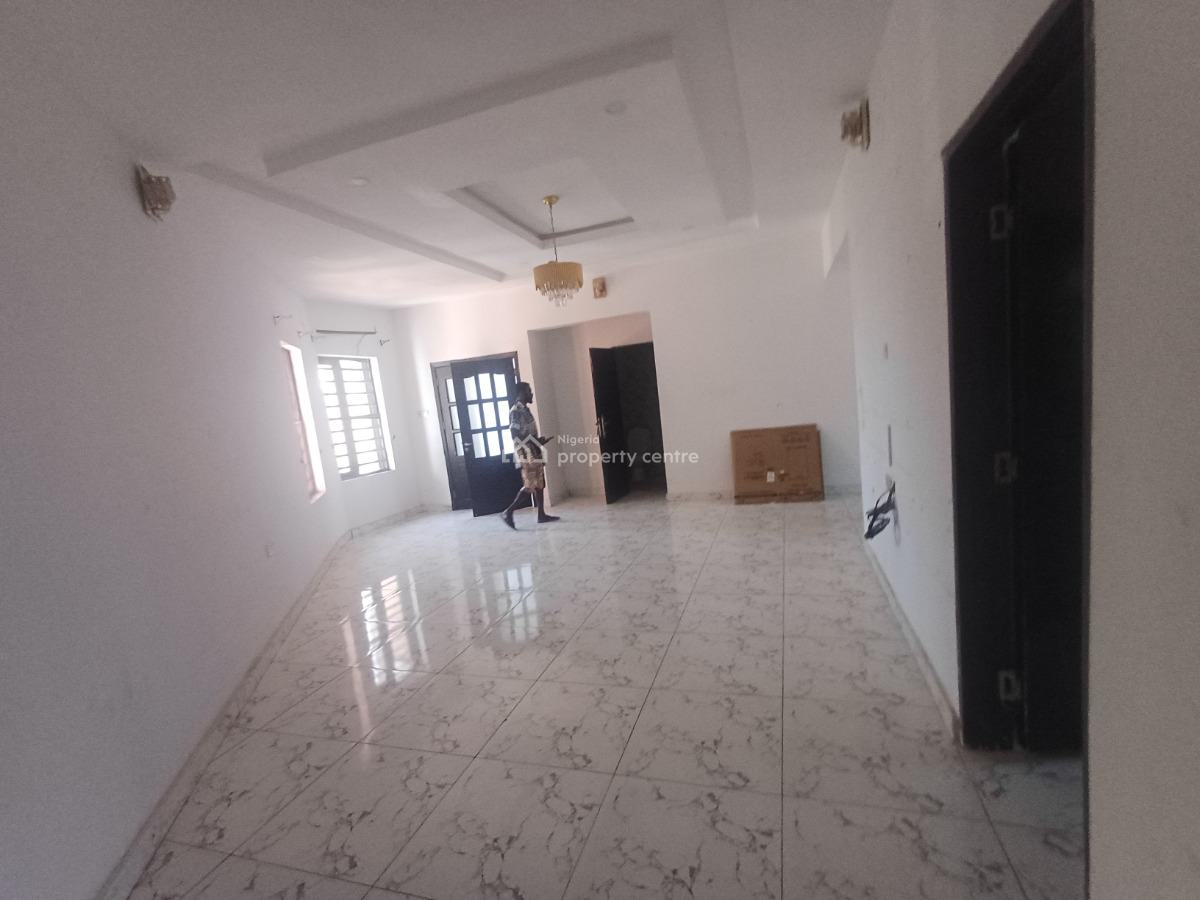 Clean 2bedroom Flat, Ilasan, Ikate Elegushi, Lekki, Lagos, Flat / Apartment for Rent