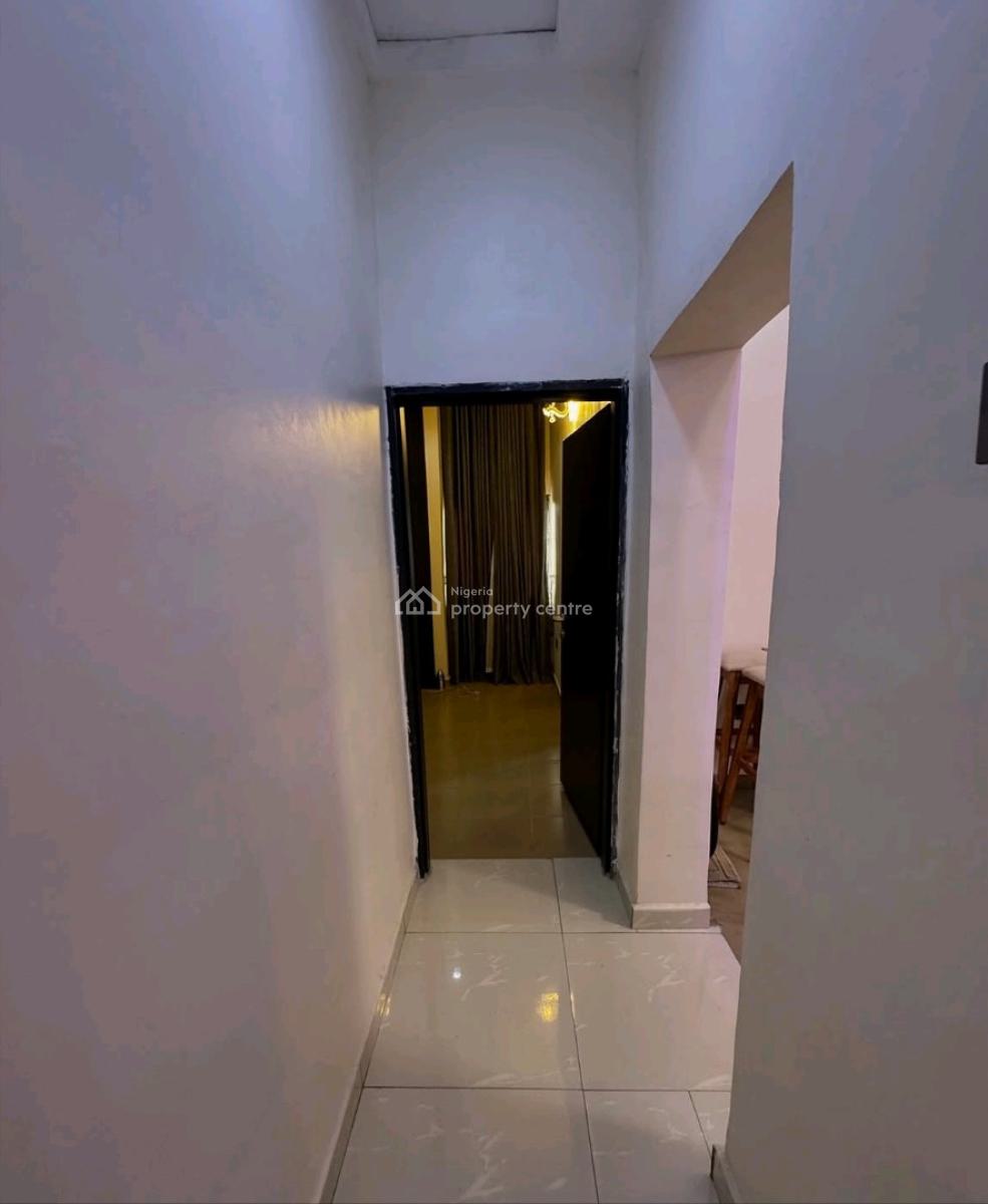 Neat 2 Bedrooms Apartment  Location: Garki 2  Price: 90m  Title: C of, Garki, Abuja, Flat / Apartment for Sale