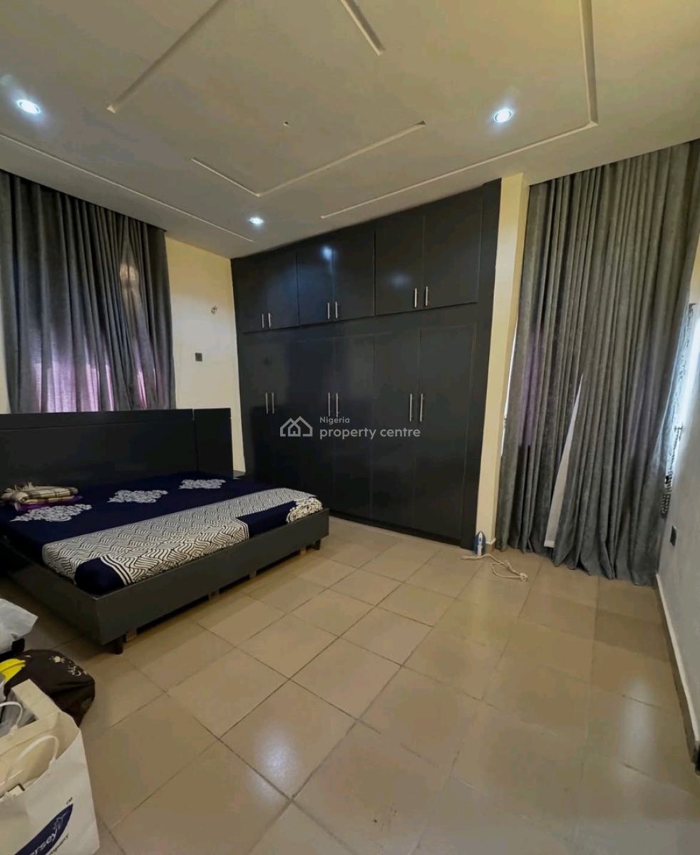 Neat 2 Bedrooms Apartment  Location: Garki 2  Price: 90m  Title: C of, Garki, Abuja, Flat / Apartment for Sale