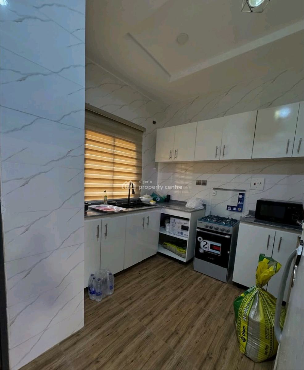 Neat 2 Bedrooms Apartment  Location: Garki 2  Price: 90m  Title: C of, Garki, Abuja, Flat / Apartment for Sale
