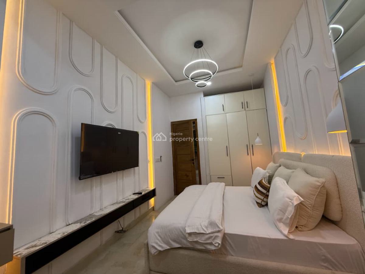 Cozy 2 Bedroom Apartment with Pool,gym,ps5 & Lounge, Ikate, Lekki, Lagos, Flat / Apartment Short Let
