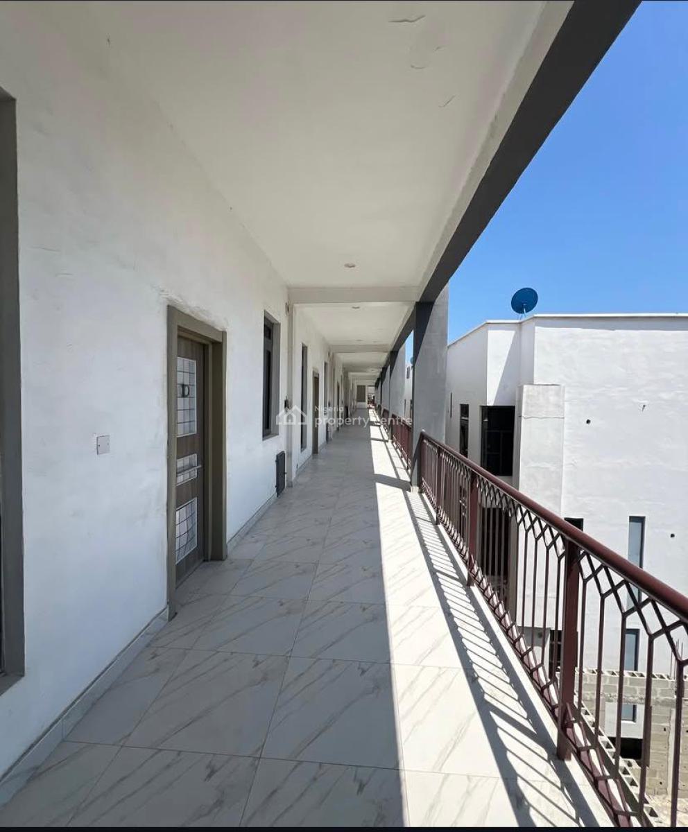 Spacious 2 Bedroom Apartment in a Secured Estate, Victoria Island, Victoria Island (vi), Lagos, Flat / Apartment for Rent