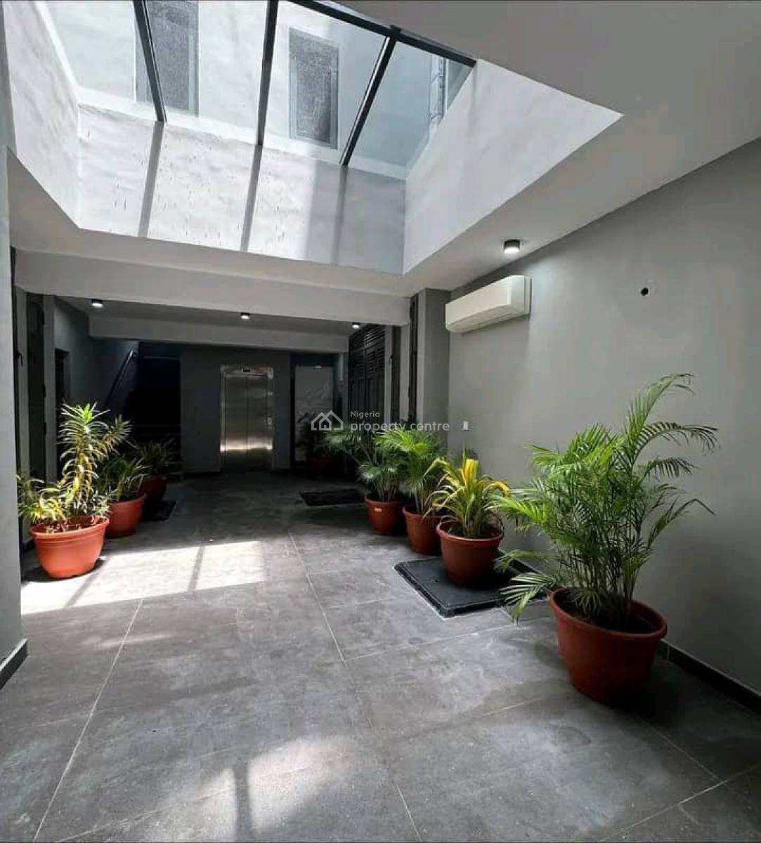 Luxury 3 Bedroom Apartments, Lekki Phase 1, Lekki, Lagos, Block of Flats for Sale
