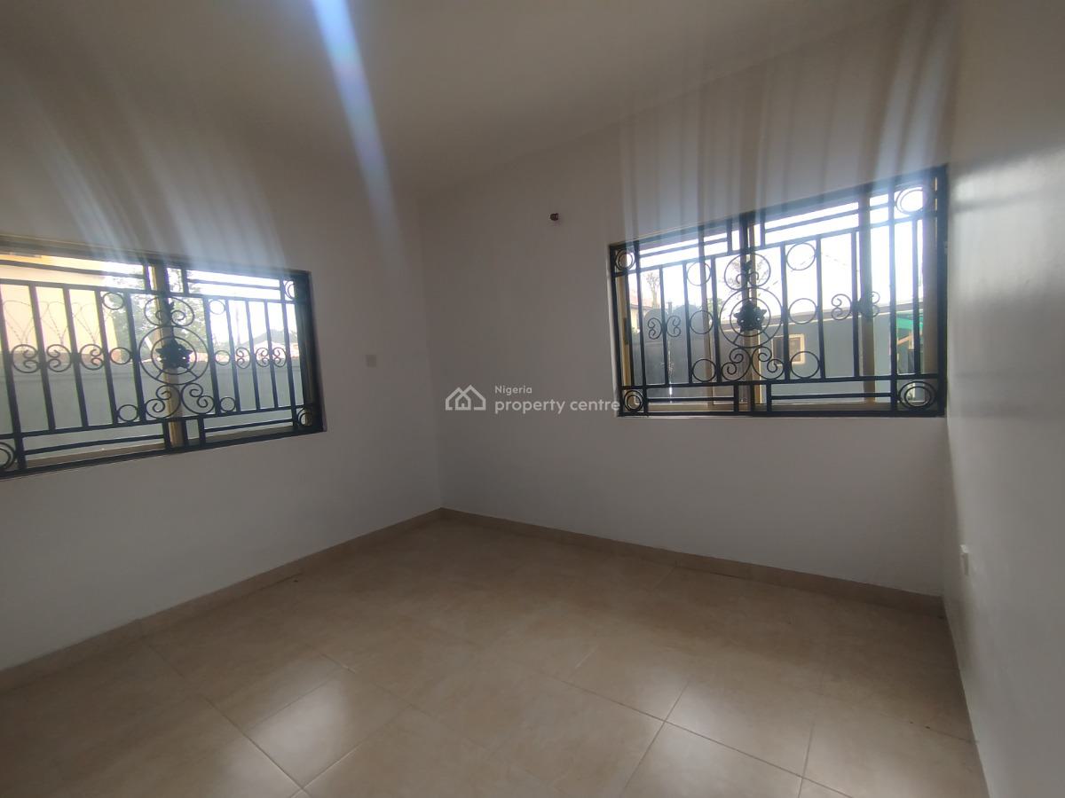 Super Clean and Spacious 3 Bedrooms Apartment, Off Admiralty Way, Lekki Phase 1, Lekki, Lagos, Flat / Apartment for Rent