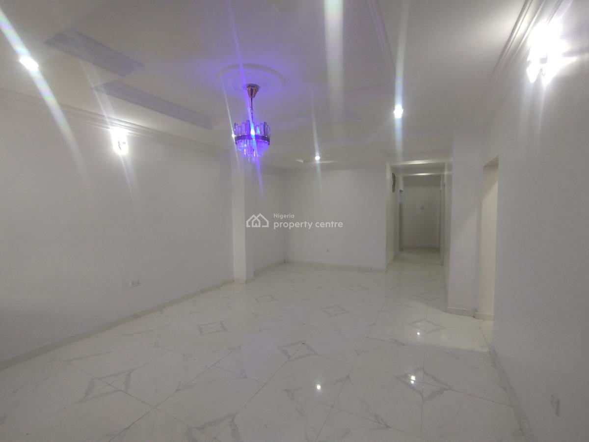 Super Clean and Spacious 3 Bedrooms Apartment, Off Admiralty Way, Lekki Phase 1, Lekki, Lagos, Flat / Apartment for Rent