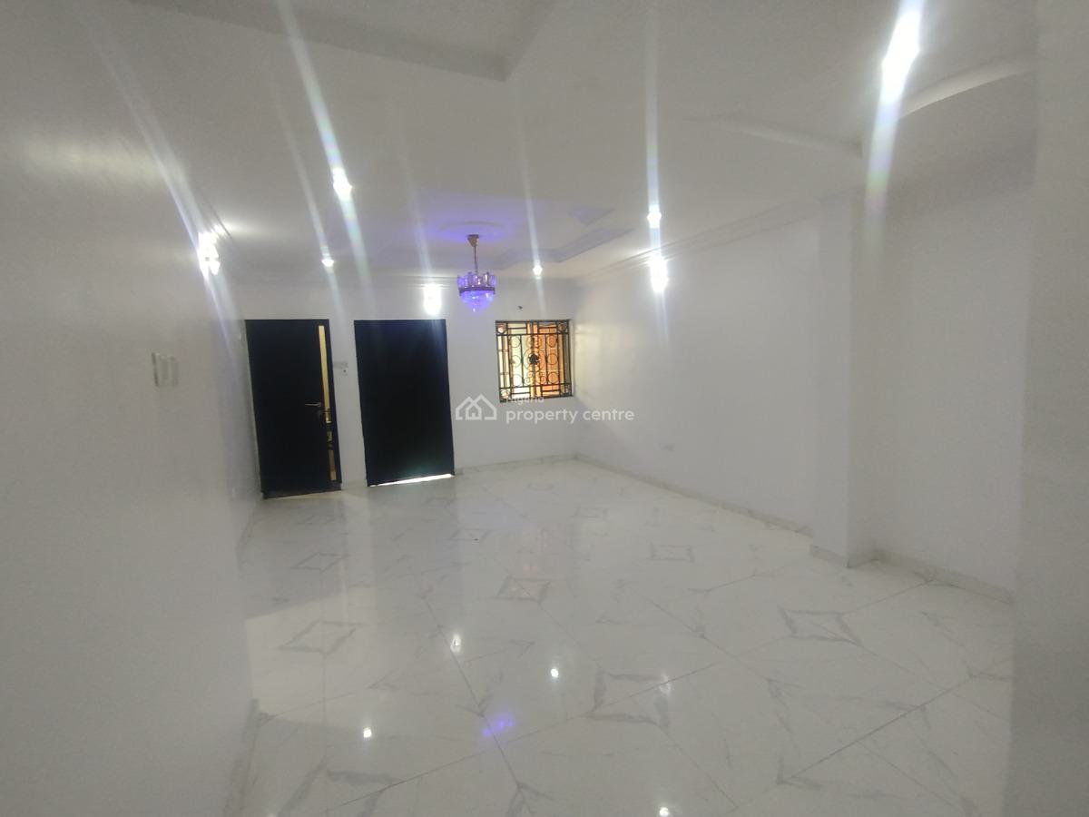 Super Clean and Spacious 3 Bedrooms Apartment, Off Admiralty Way, Lekki Phase 1, Lekki, Lagos, Flat / Apartment for Rent