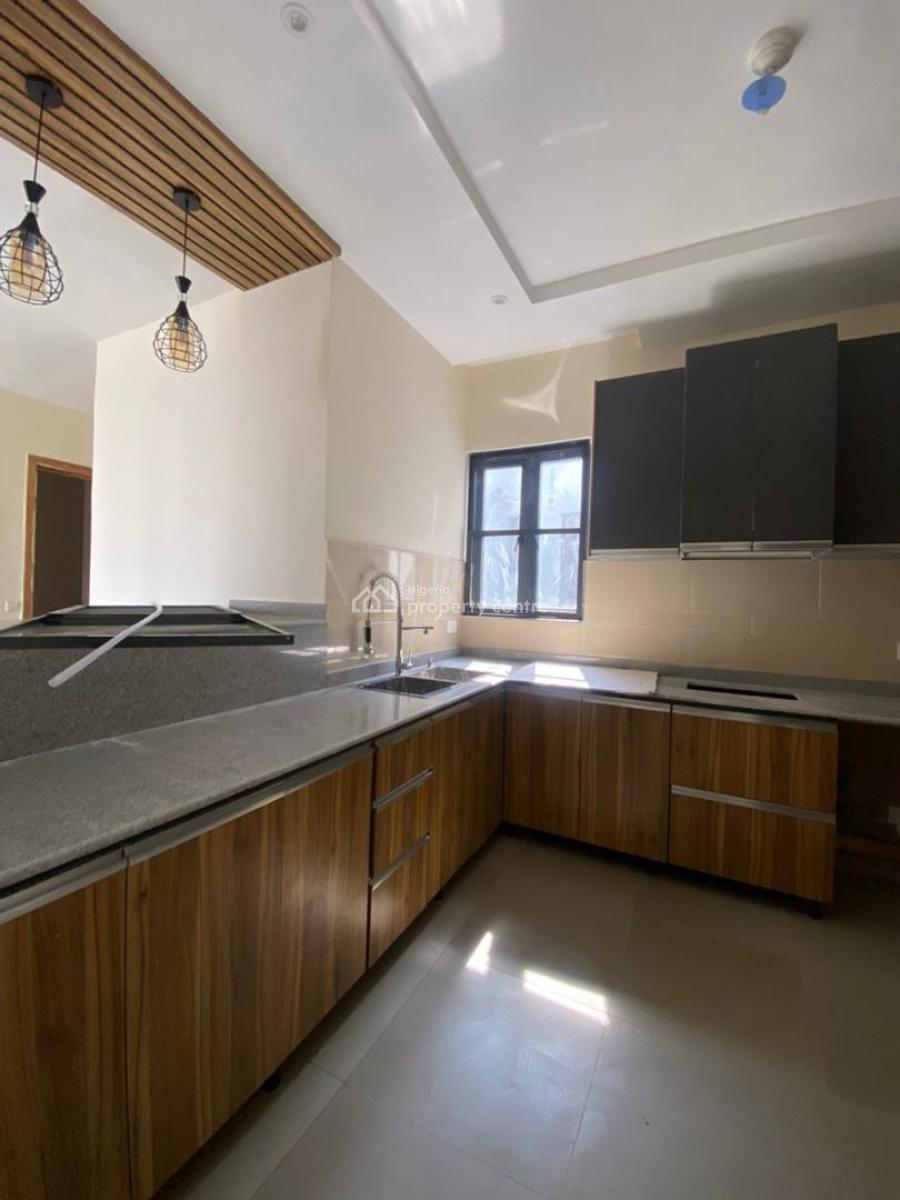 Luxurious 3 Bedroom Apartment with Pool Elevator Gym., Lekki Phase 1, Lekki Phase 1, Lekki, Lagos, Flat / Apartment for Sale