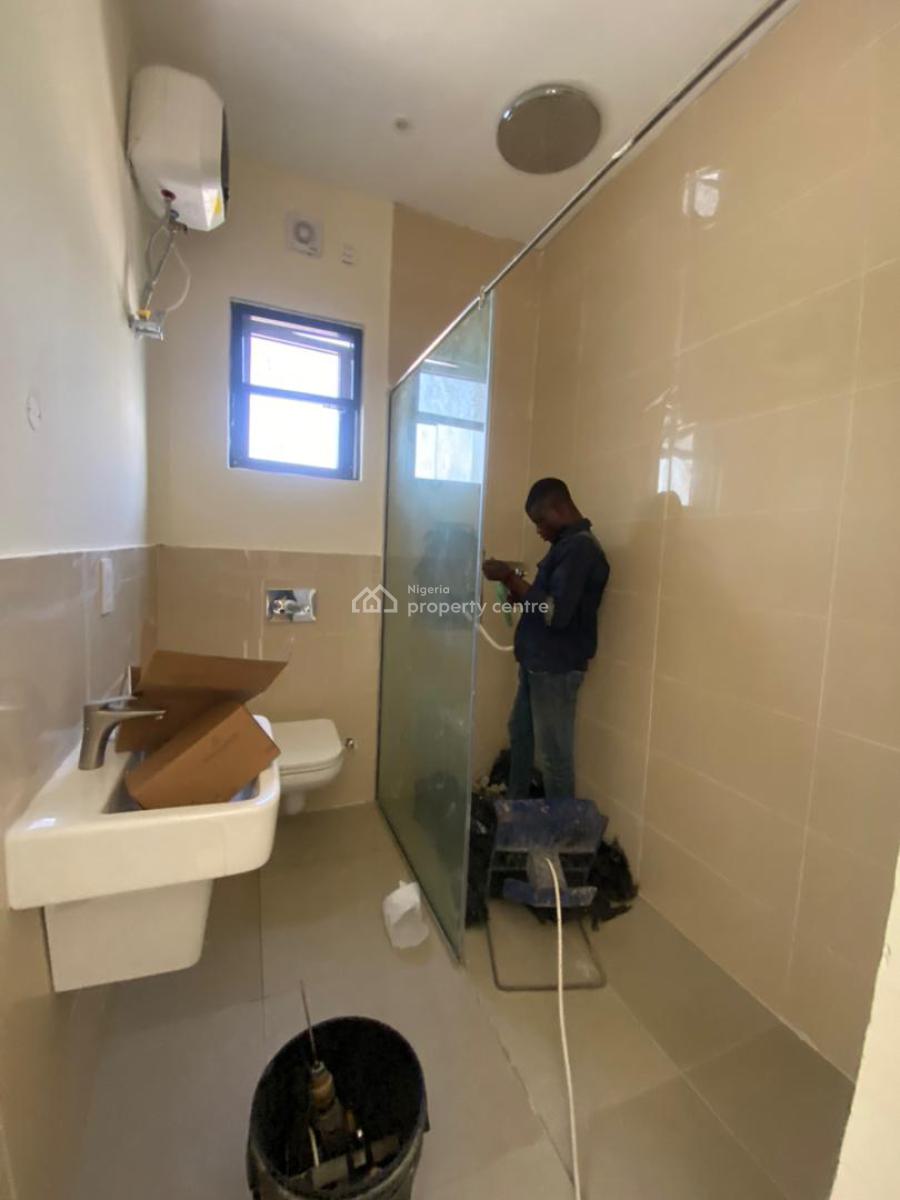Luxurious 3 Bedroom Apartment with Pool Elevator Gym., Lekki Phase 1, Lekki Phase 1, Lekki, Lagos, Flat / Apartment for Sale