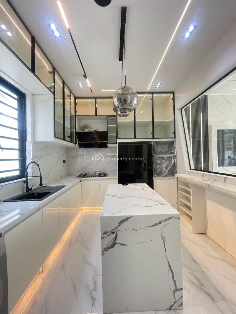 The Exclusive 5 Bedroom Fully Detached Duplex with Bq, Ajah, Lagos, Detached Duplex for Sale