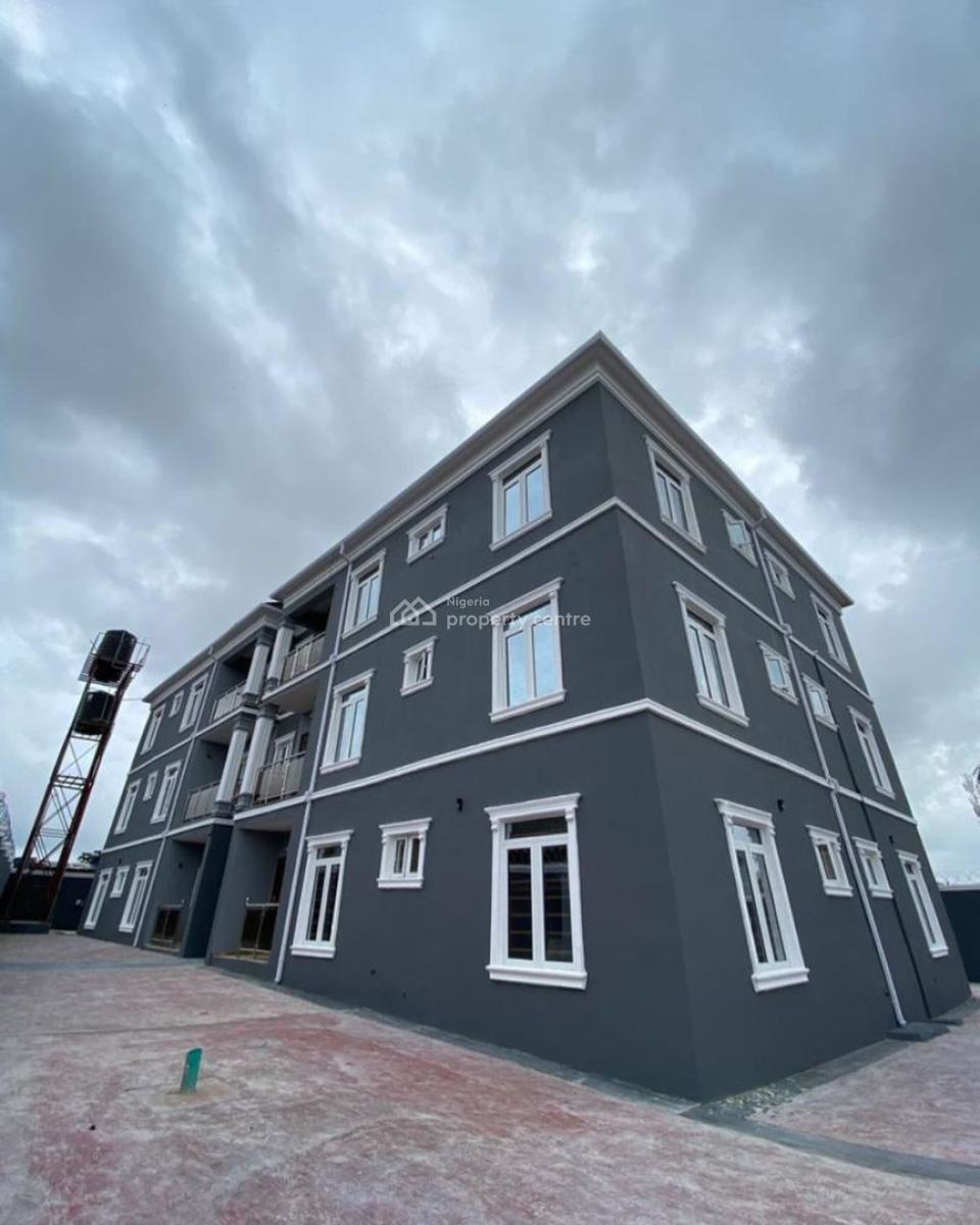 Modern Built Luxury Well Maintained 3bedrooms Apartment Upstairs, United Estate, Sangotedo, Ajah, Lagos, Flat / Apartment for Rent