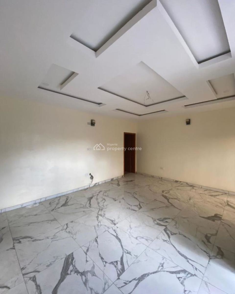 Modern Built Luxury Well Maintained 3bedrooms Apartment Upstairs, United Estate, Sangotedo, Ajah, Lagos, Flat / Apartment for Rent
