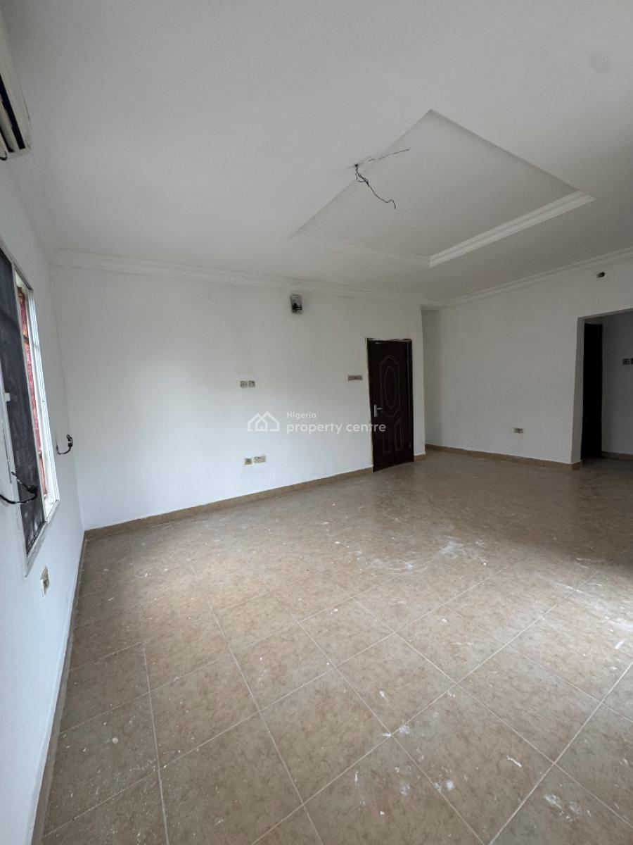 Spacious Master Bedroom with Balcony to Share Kitchen Only, Opposite Emerald Estate, Mobil Road Ilaje Ajah Lagos, Ilaje, Ajah, Lagos, Self Contain (single Rooms) for Rent