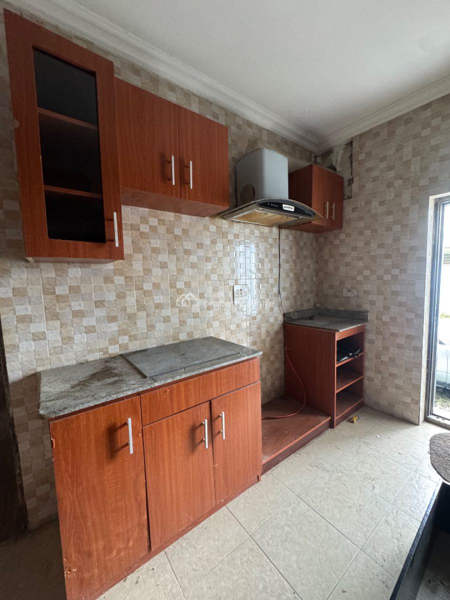 Spacious Master Bedroom with Balcony to Share Kitchen Only, Opposite Emerald Estate, Mobil Road Ilaje Ajah Lagos, Ilaje, Ajah, Lagos, Self Contain (single Rooms) for Rent